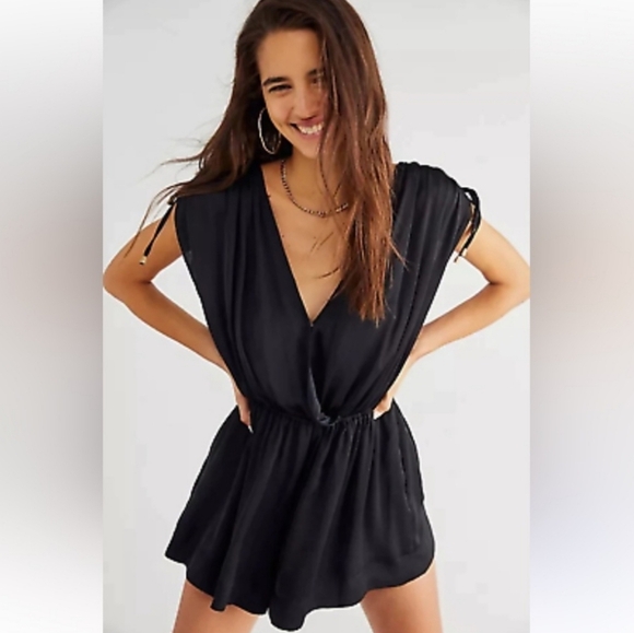 Free People Pants - Free People Black Bea Tassel Sleeveless Romper Shiny Sz Medium Open Back